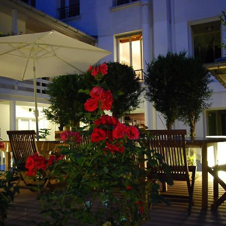 Hotel Alhambra París Exterior foto